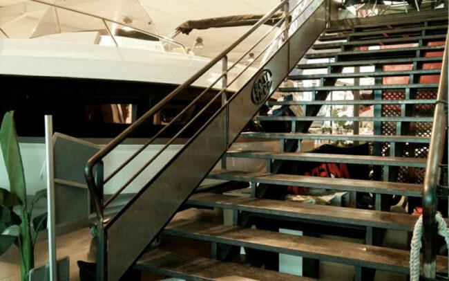 escalier double limon central métal acier fer