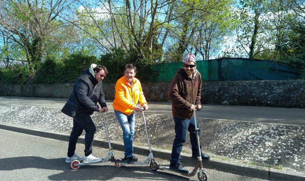 recyclage trottinette modification acier personnalisé créations artistiques