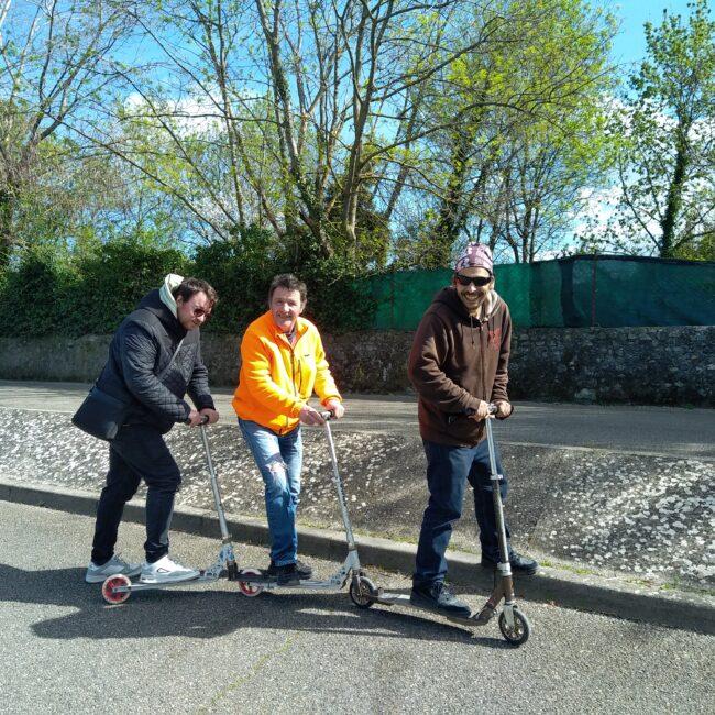 recyclage trottinette modification acier personnalisé créations artistiques